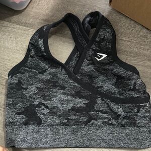 Gym shark camo bra